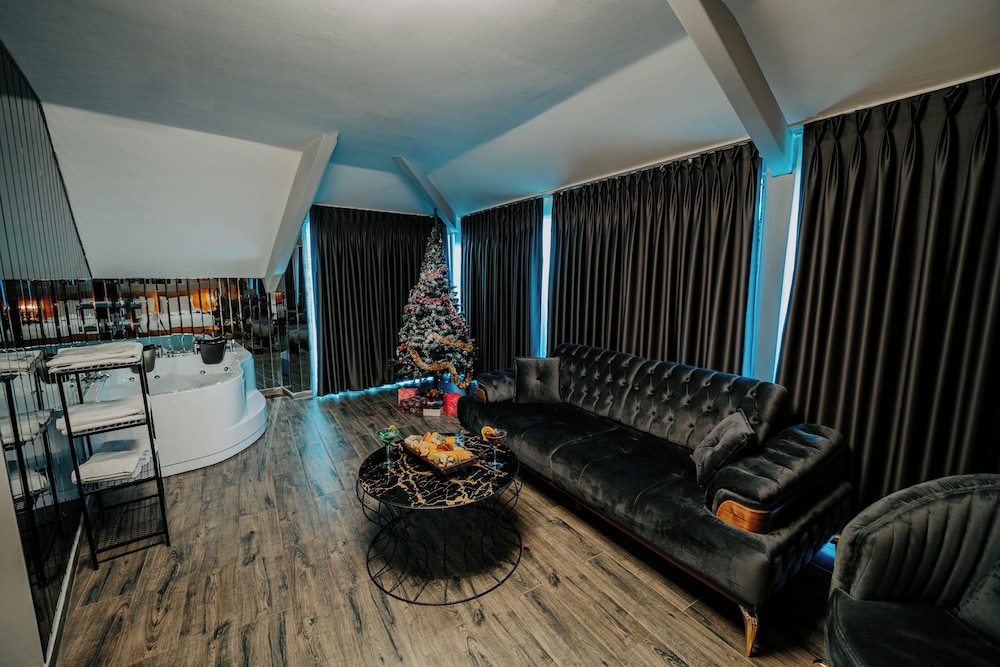 

Napoli - Beylikduzu - Grand Quars Hotel