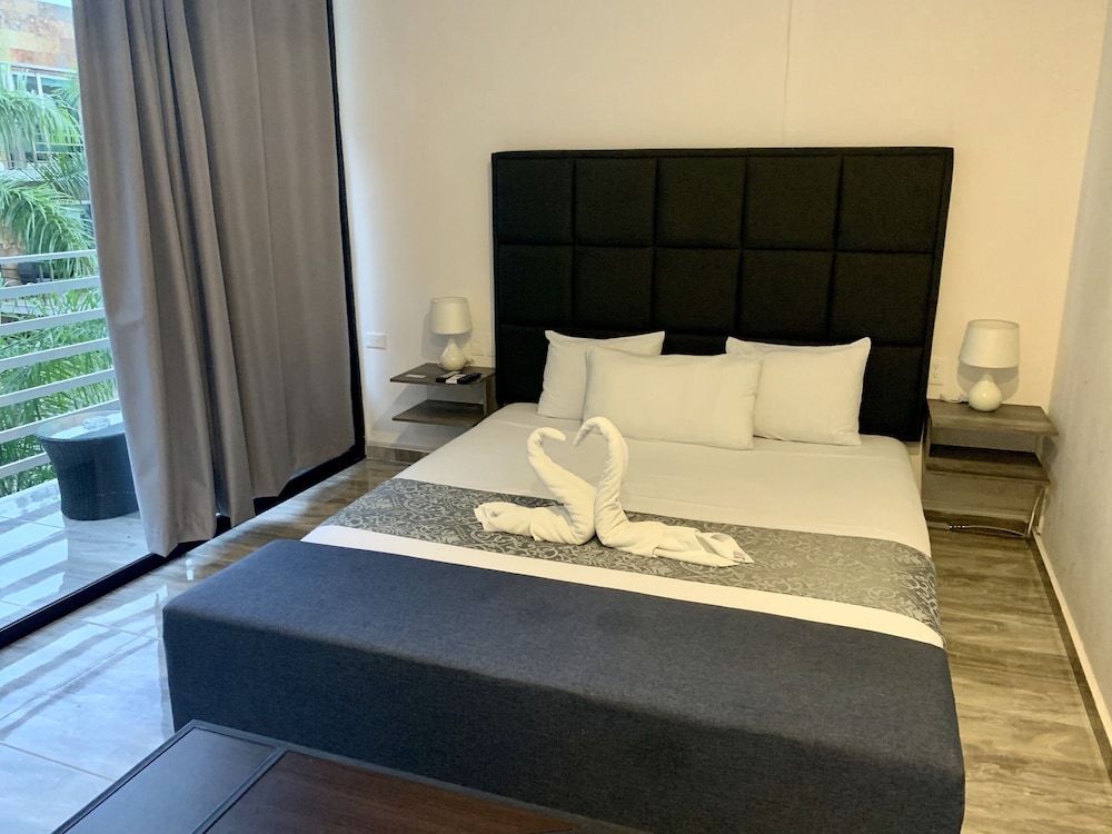 

Venezia - Playa del Carmen - SILVERSANDS Hotel Boutique - 5Th Ave