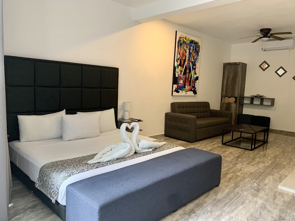 

Torino - Playa del Carmen - SILVERSANDS Hotel Boutique - 5Th Ave