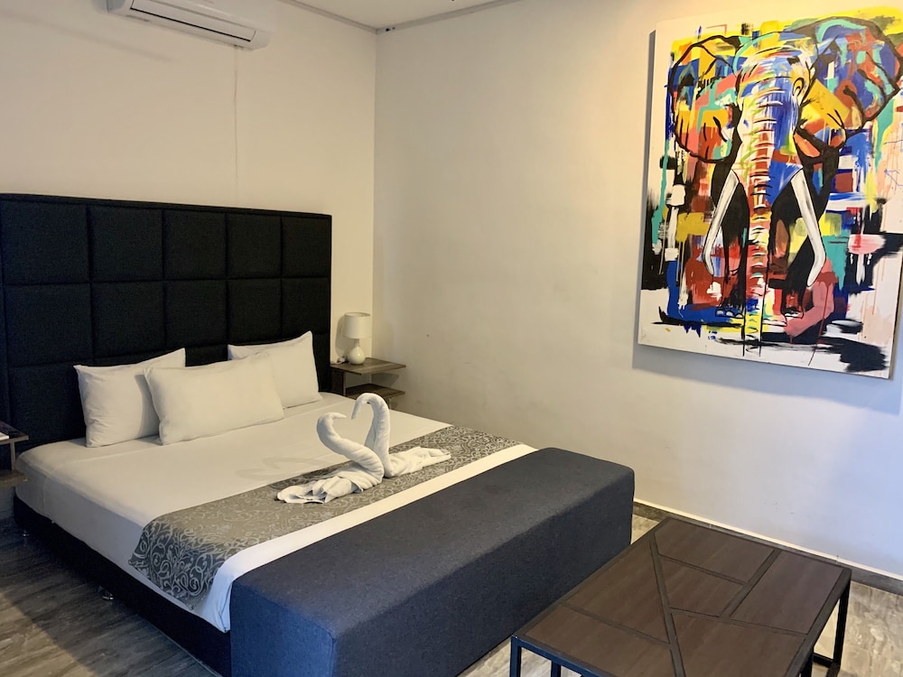 

Bologna - Playa del Carmen - SILVERSANDS Hotel Boutique - 5Th Ave