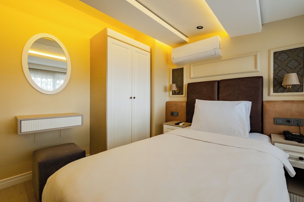 

Torino - Istanbul, New Airport - FRT AİRPORT OTEL
