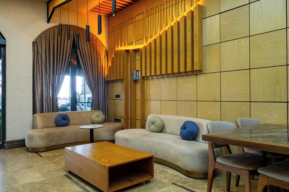 

Bari - Istanbul, New Airport - FRT AİRPORT OTEL
