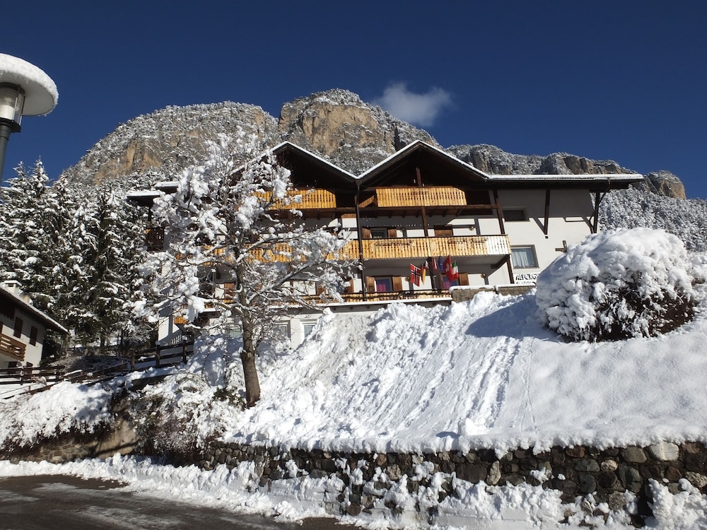 

Milano - Val di Fiemme, Montagna Italia - Albergo Panorama