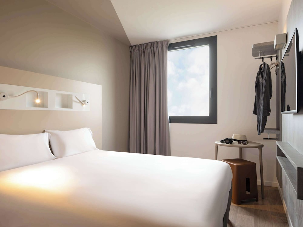

Pisa - Sevran - ibis budget Gonesse