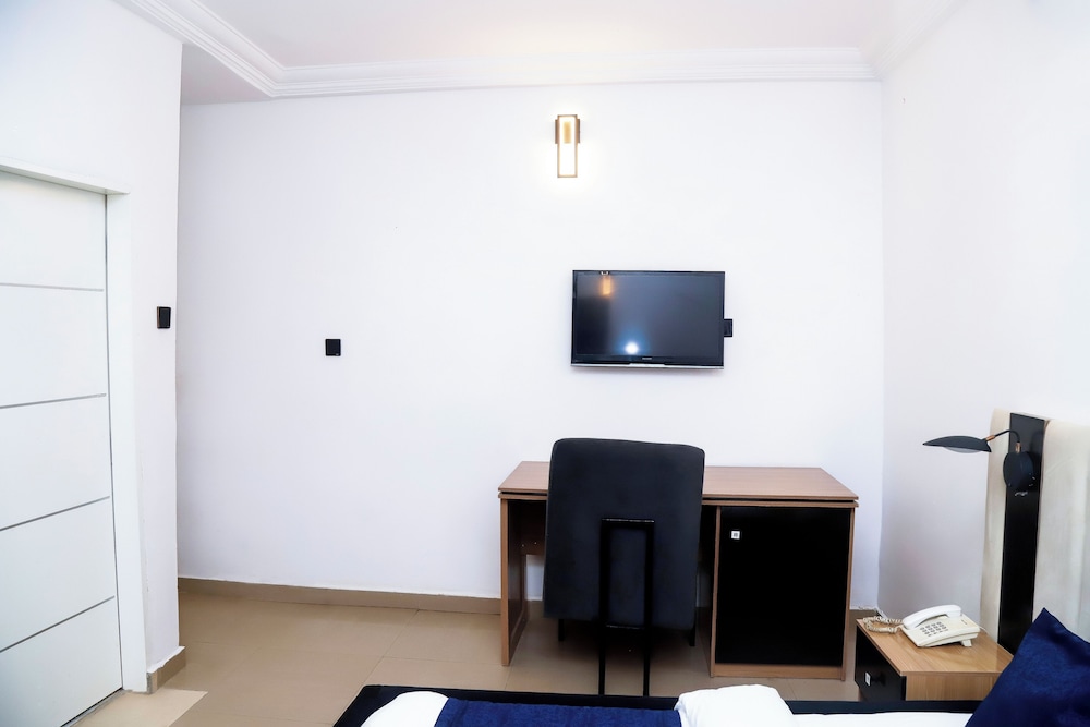 

Verona - Abuja - Western Dreams Hotel