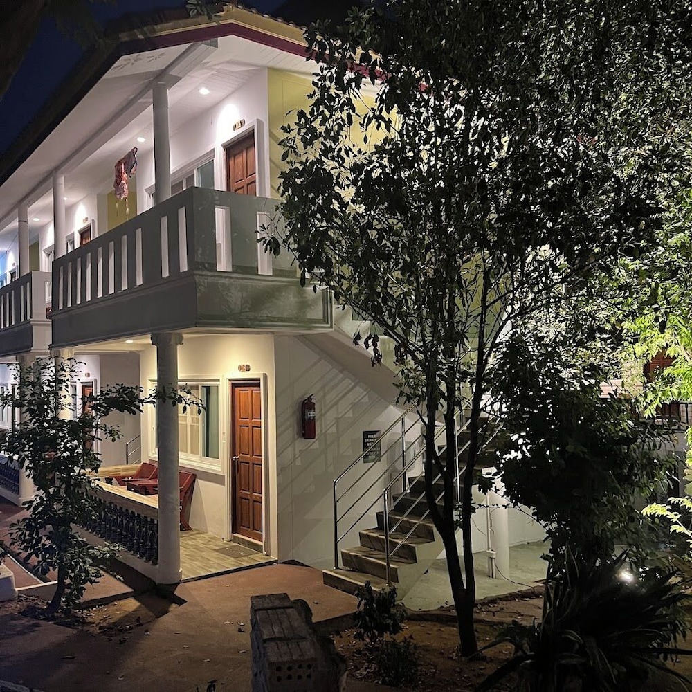 

Verona - Rawai Beach - Kata Villa Merit Hill Bungalows