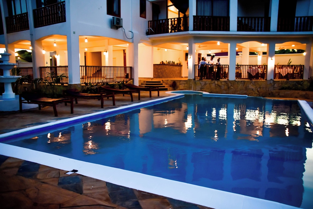 

Genova - Pwani Mchangani - Zanoceanique Luxury Hotel