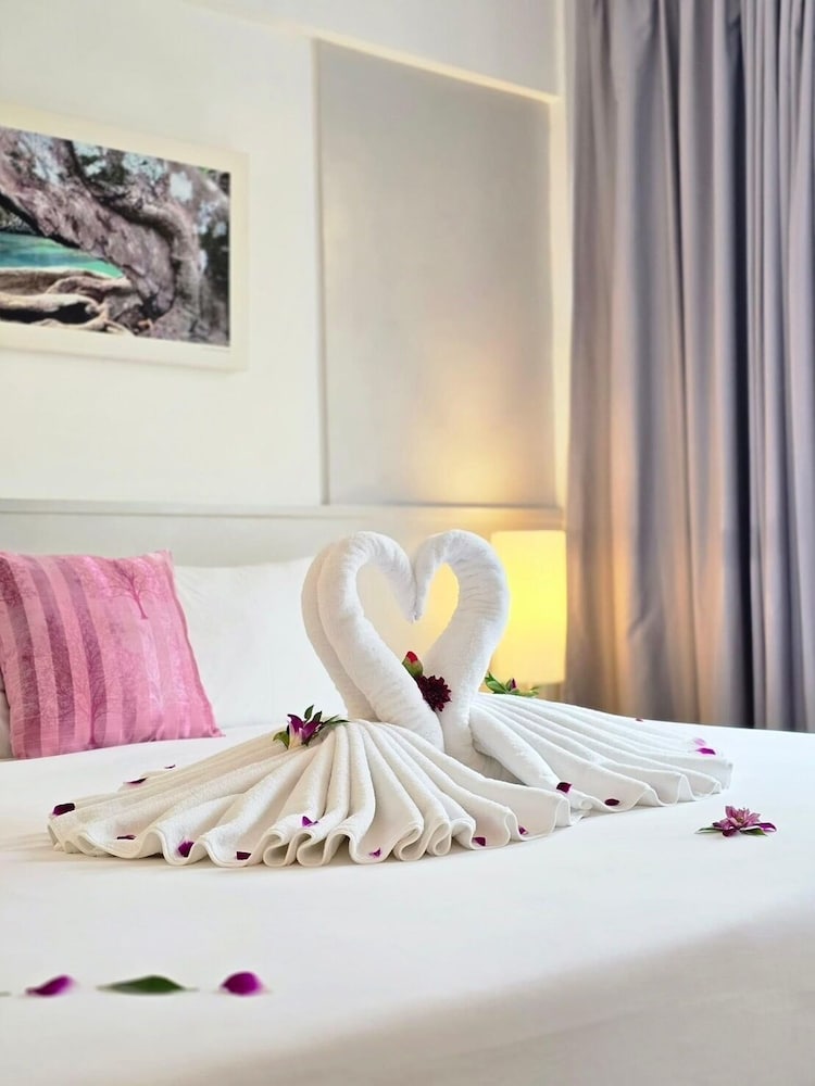

Milano - Nai Harn Beach - ON Hotel Phuket - SHA