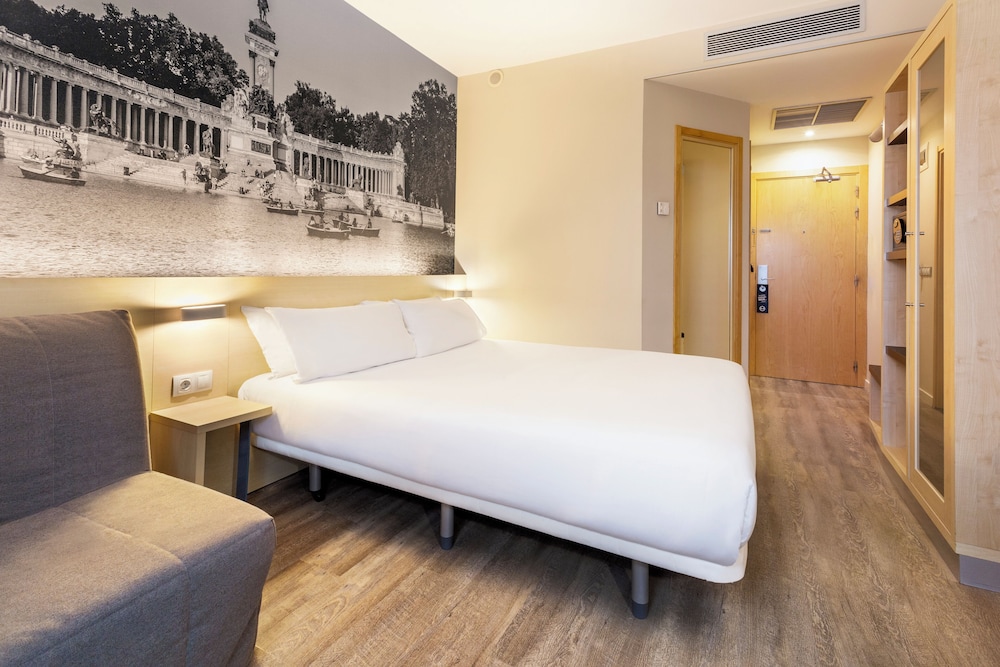 

Napoli - Aeroporto di Madrid - B&B HOTEL Madrid Aeropuerto T1 T2 T3