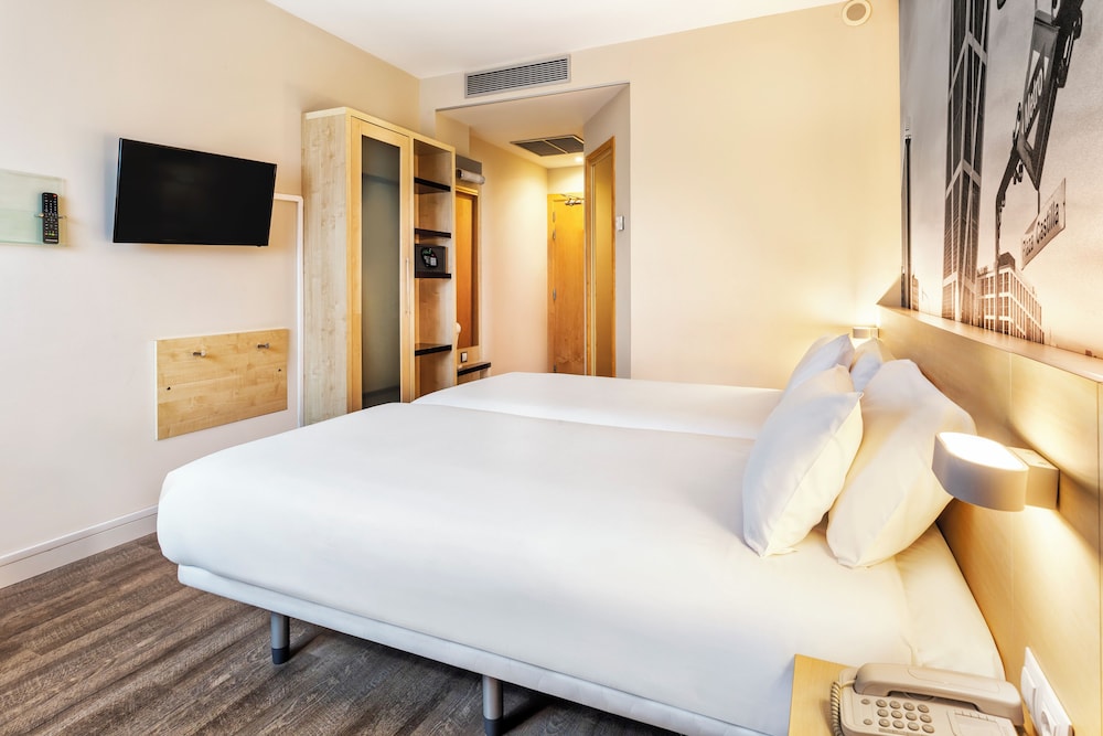 

Lamezia Terme - Aeroporto di Madrid - B&B HOTEL Madrid Aeropuerto T1 T2 T3