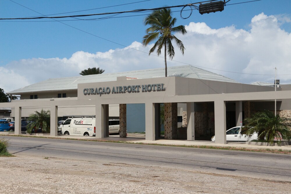 

Milano - Willemstad - Curaçao Airport Hotel