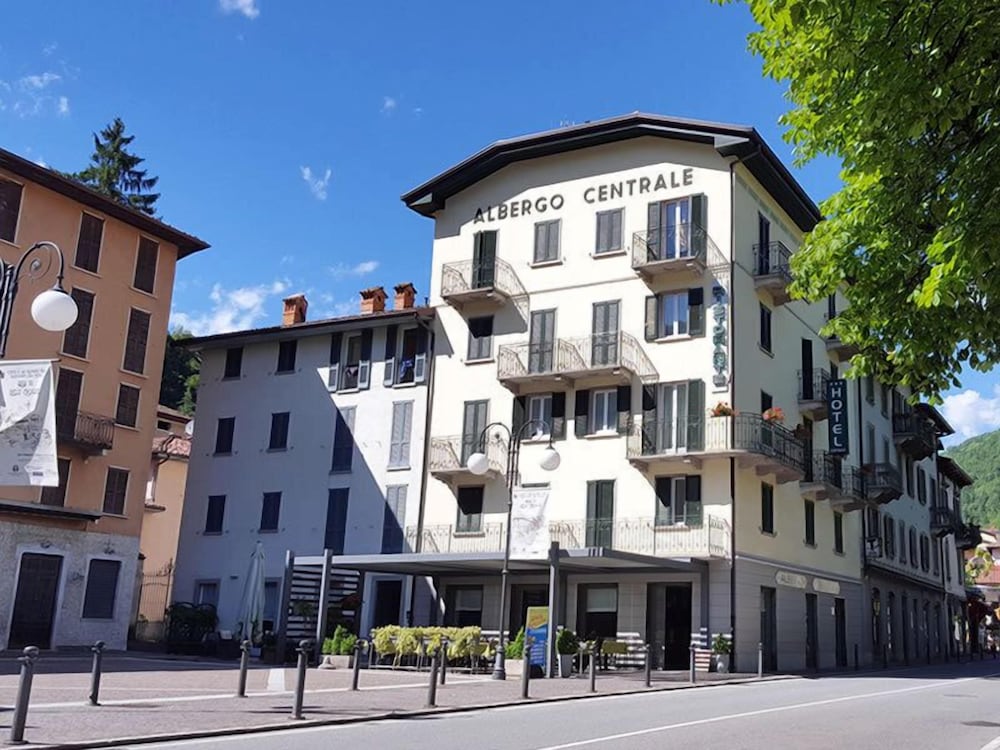 

Cagliari - San Pellegrino Terme - Hotel Centrale