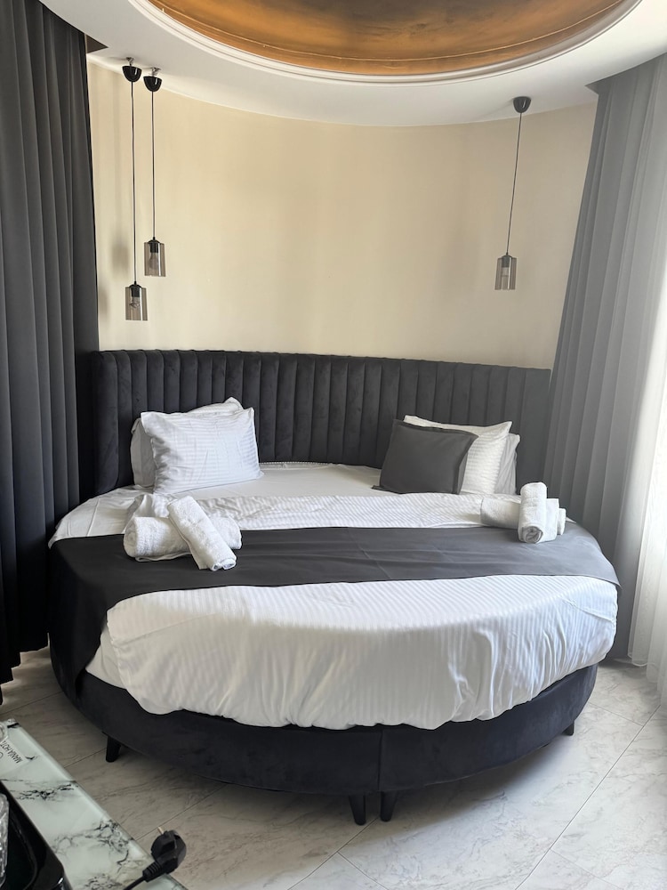 

Trieste - Istanbul - D Twins Airport Hotel