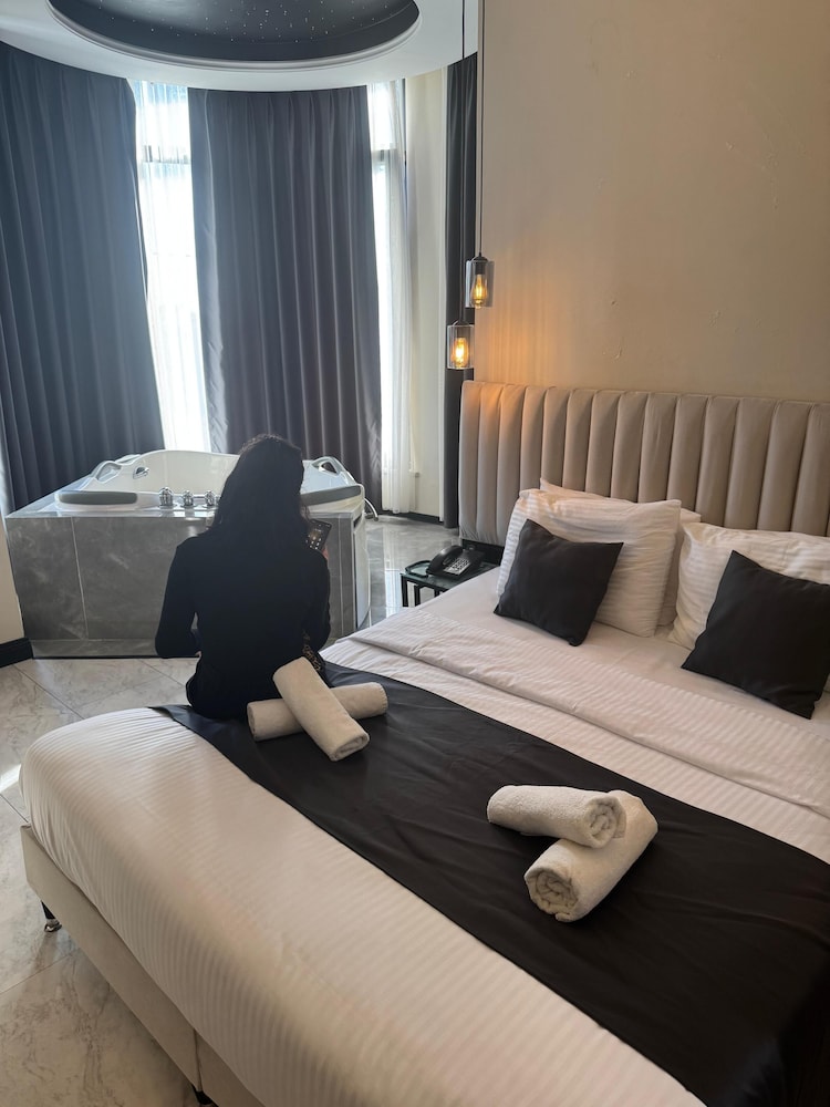 

Milano - Istanbul, New Airport - D Twins Airport Hotel