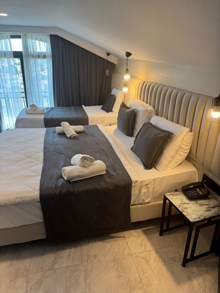 

Trieste - Istanbul - D Twins Airport Hotel