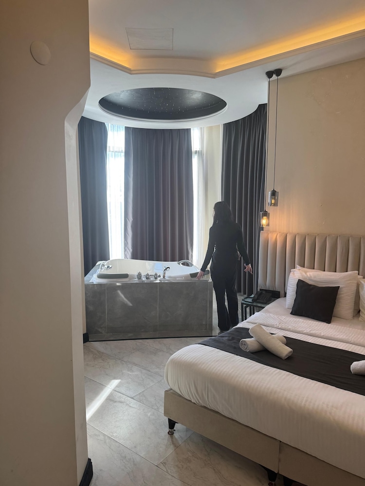 

Alghero - Istanbul - D Twins Airport Hotel