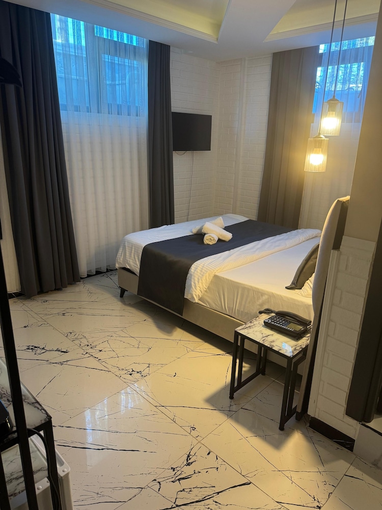 

Trieste - Istanbul - D Twins Airport Hotel
