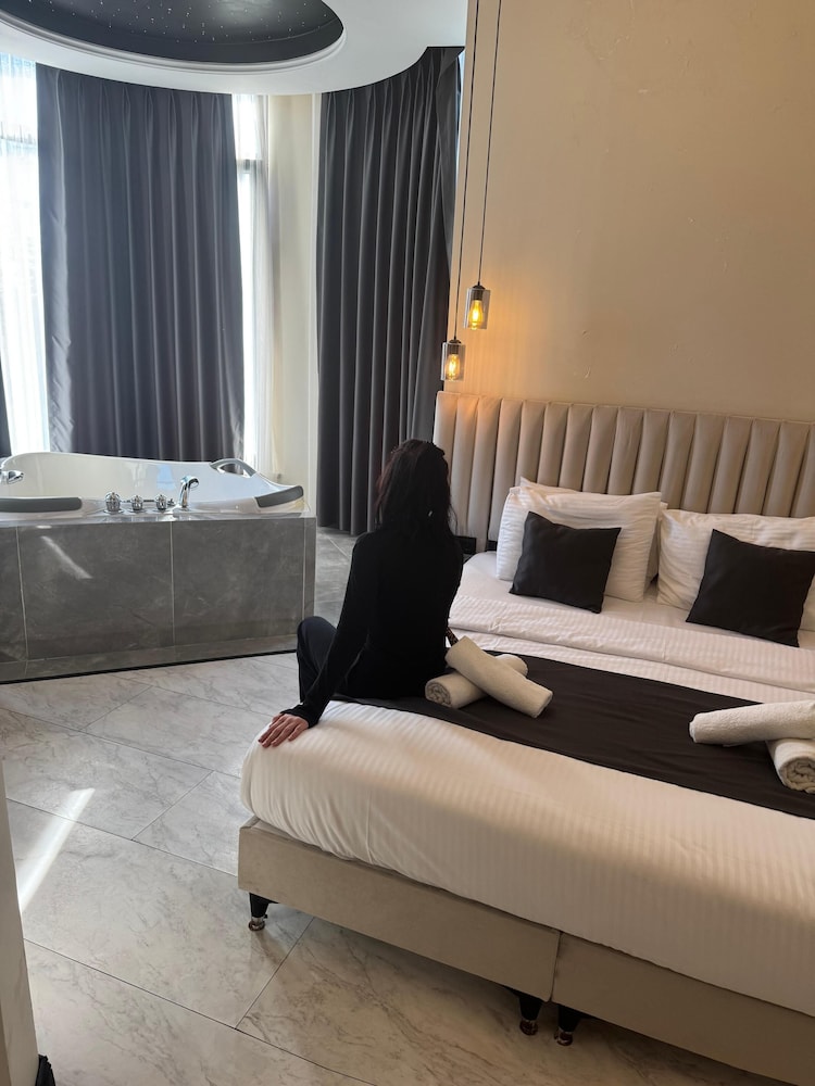 

Torino - Istanbul - D Twins Airport Hotel