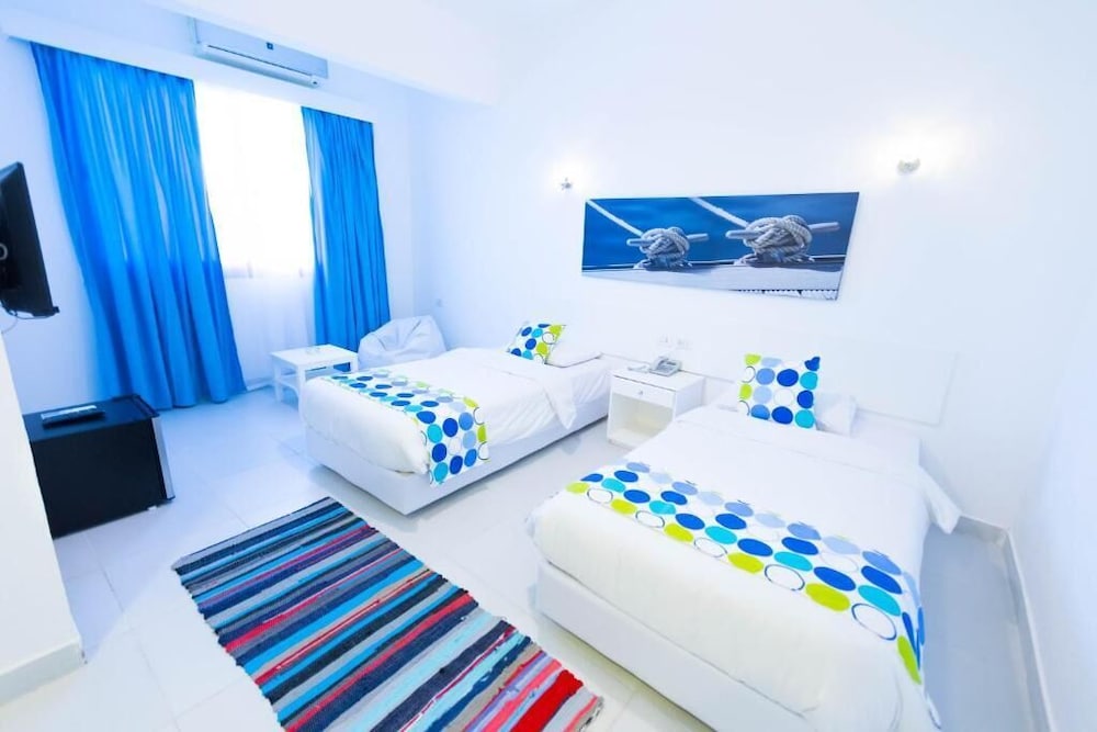 

Napoli - Safaga - Lagoonie Lodge Hotel