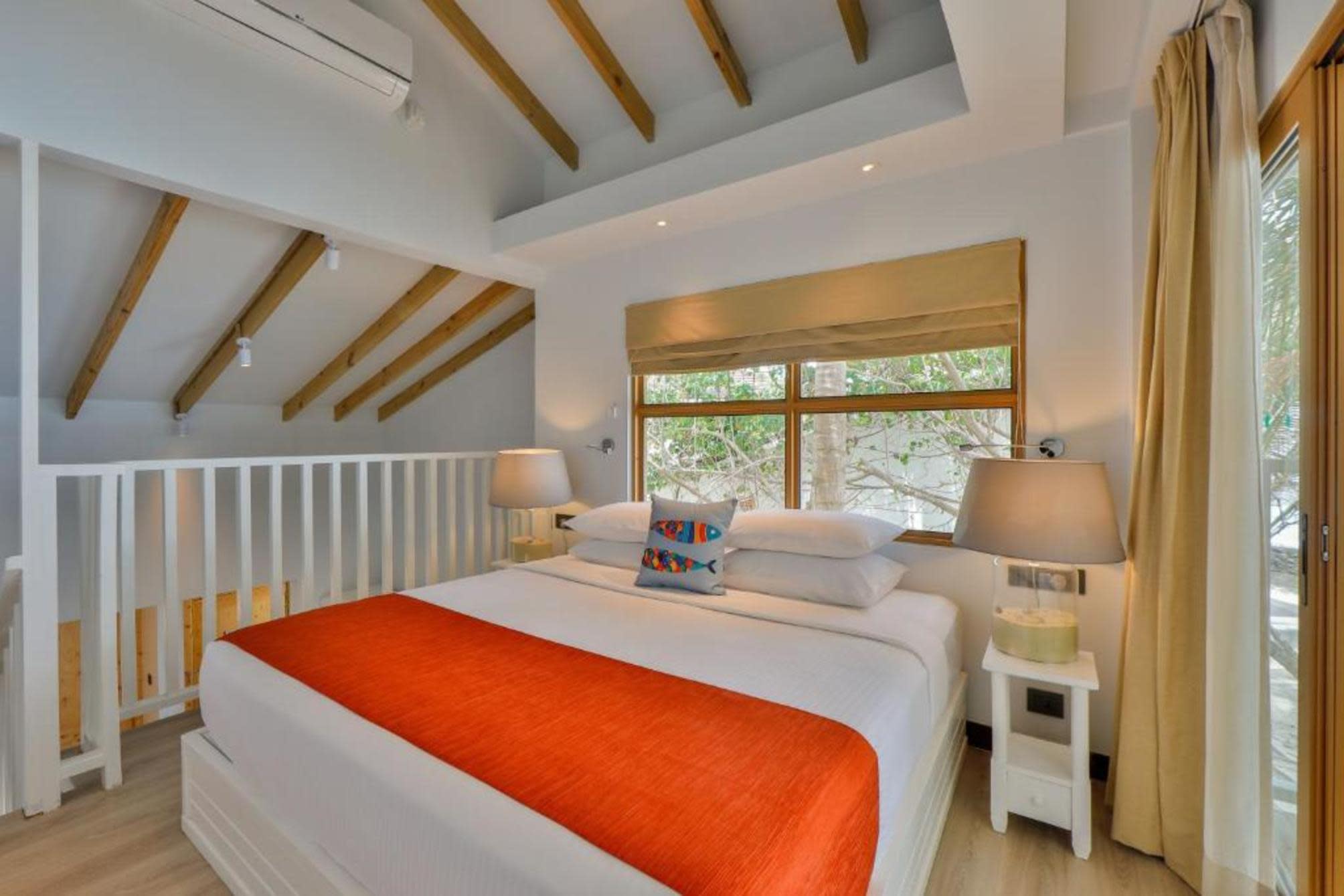 

Roma - Himmafushi - Cinnamon Dhonveli Maldives