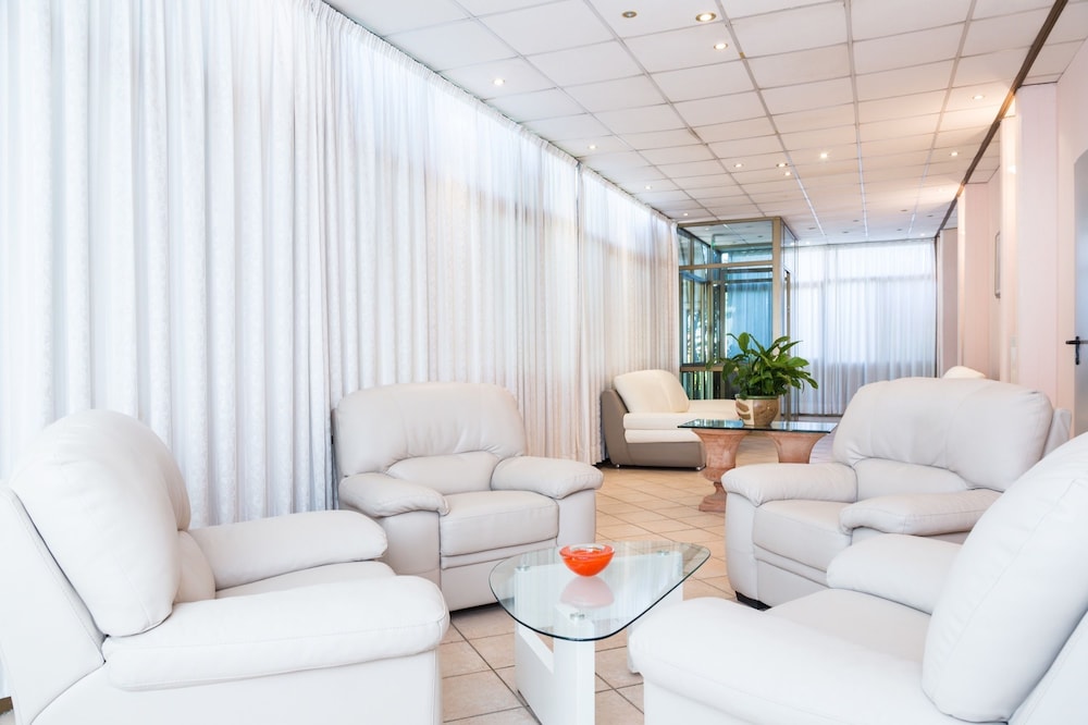 

Bari - Viareggio - Hotel Ambasciatori