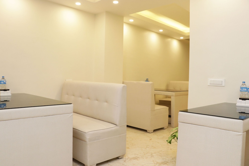 

Milano - Kathmandu - Hotel Nilakantha Pvt. Ltd