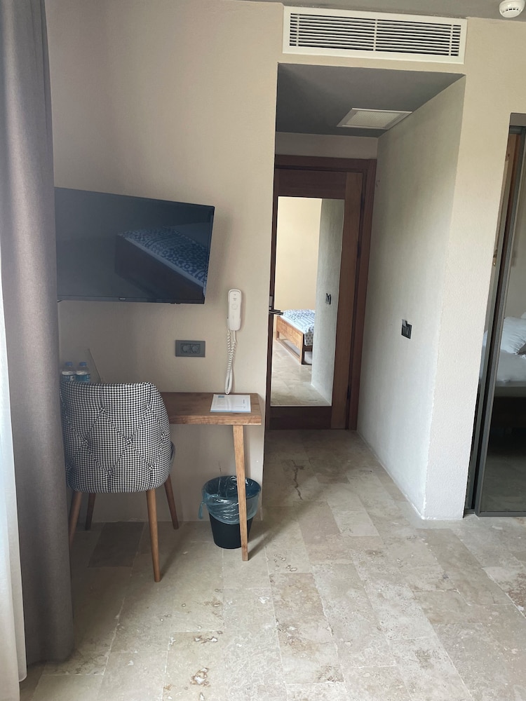 

Bologna - Gundogan - Life Butiq Hotel