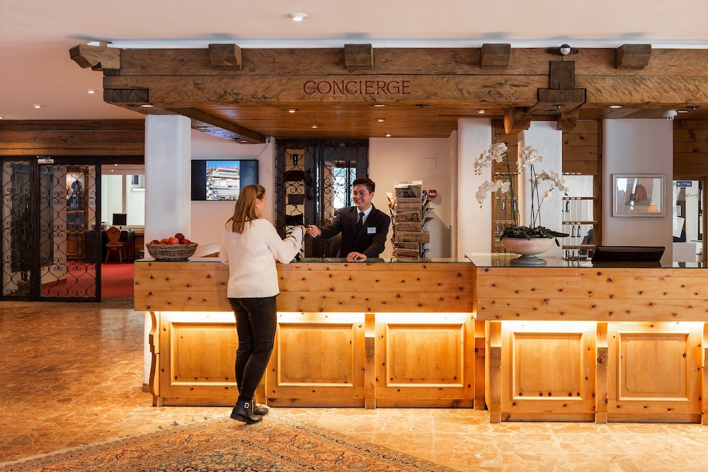 

Napoli - Saint Moritz - Hotel Europa Suites St Moritz