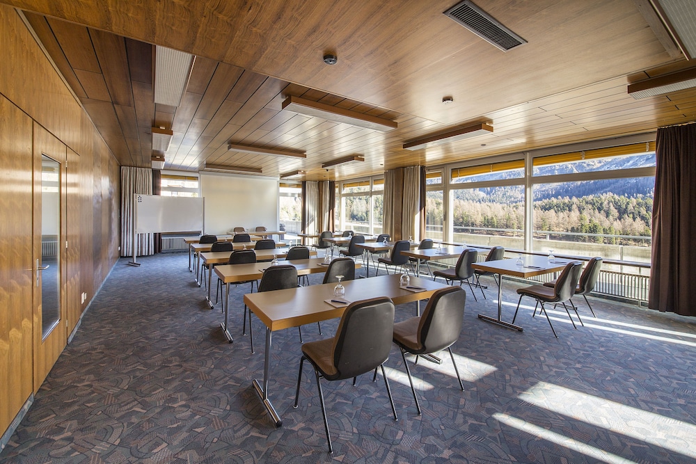 

Roma - Sils Maria - Hotel Europa Suites St Moritz