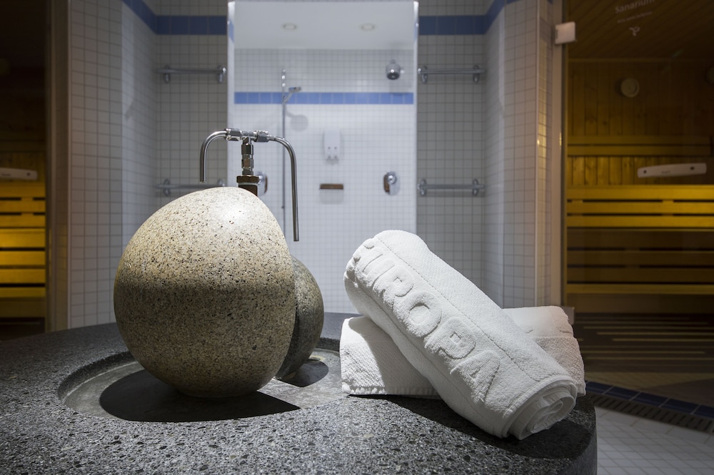 

Napoli - Saint Moritz - Hotel Europa Suites St Moritz