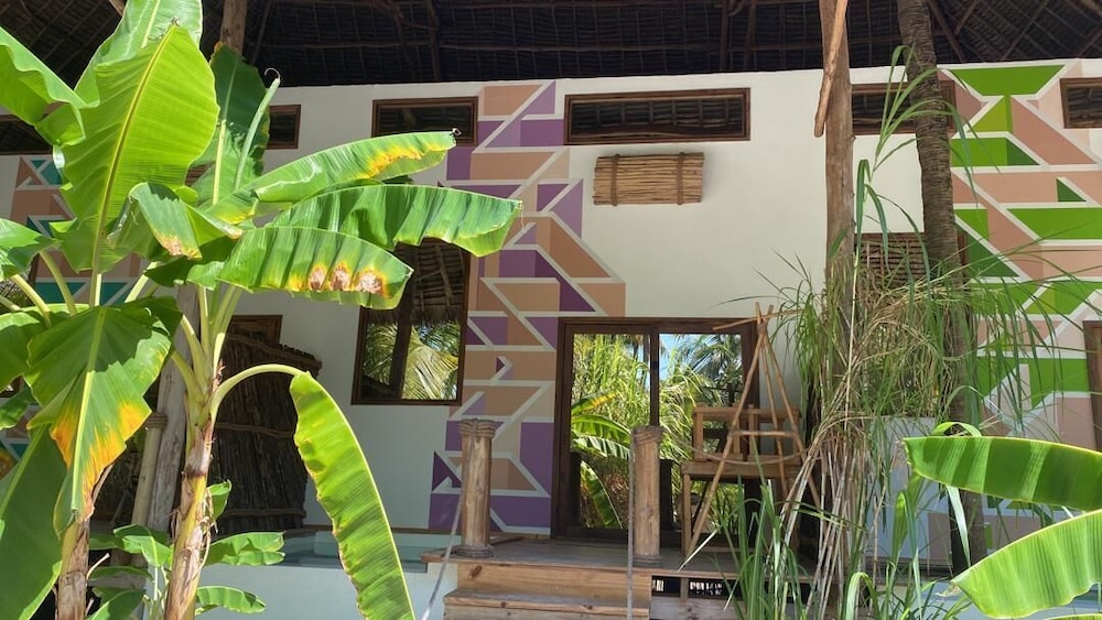 

Milano - Dongwe - Tsunami village
