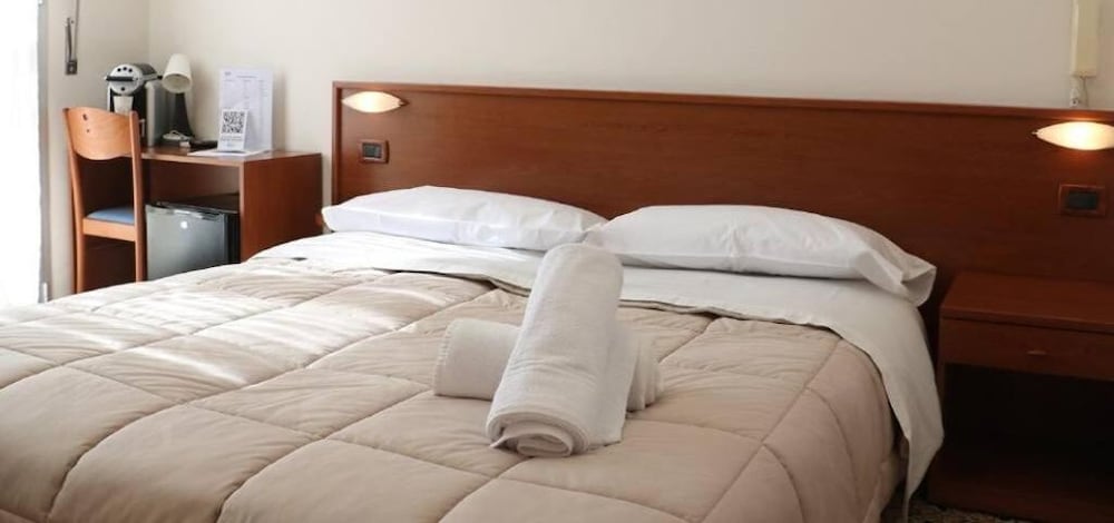 

Roma - Liguria, Mare Italia - Lora Hotel