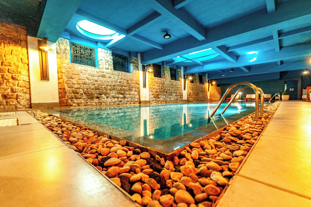 

Roma - Antananarivo - Le Louvre Hôtel & Spa