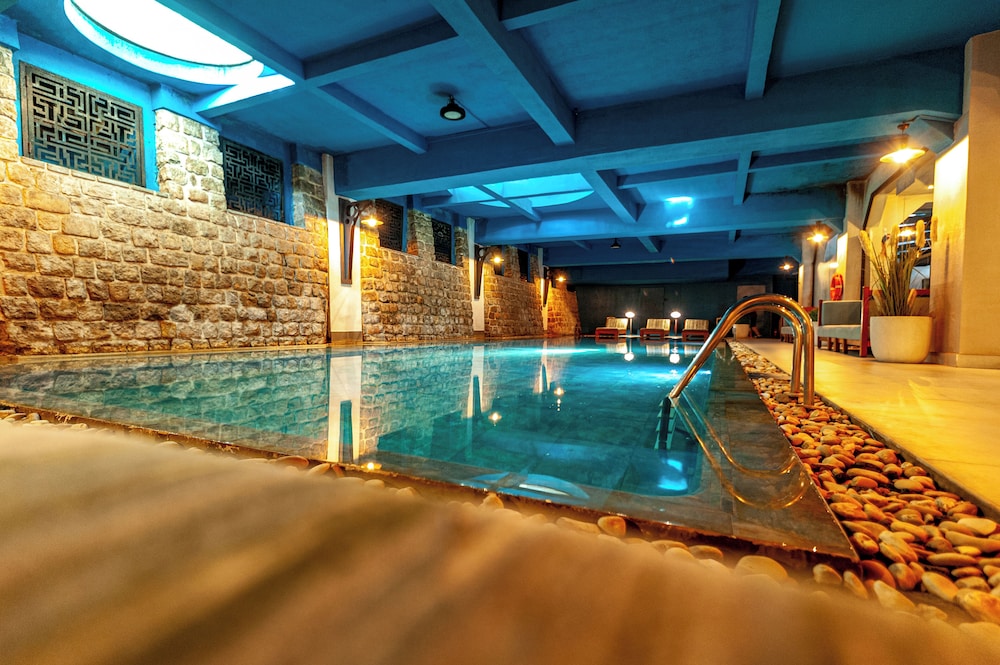 

Milano - Antananarivo - Le Louvre Hôtel & Spa