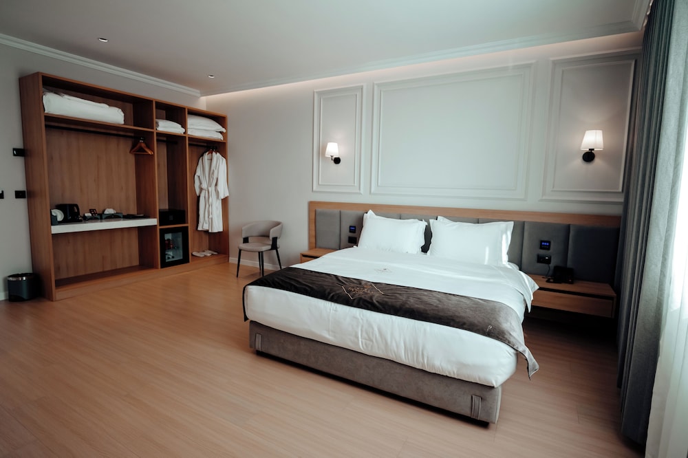 

Roma - Rinas - Holiday Hotel