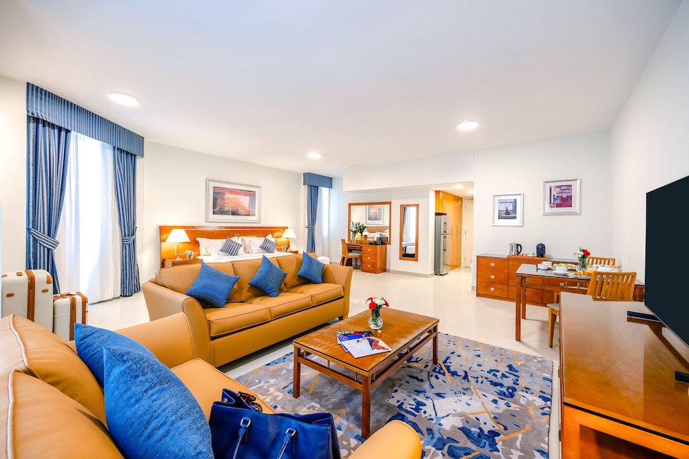 

Milano - Dubai - Golden Sands Hotel Apartments