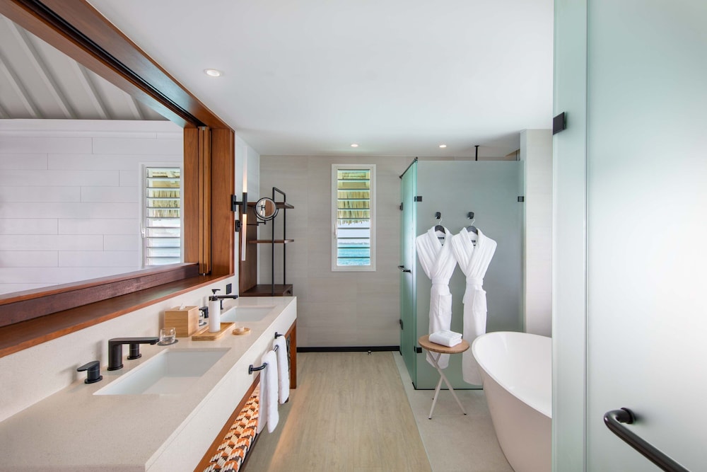 

Catania - Bora Bora - The Westin Bora Bora Resort & Spa