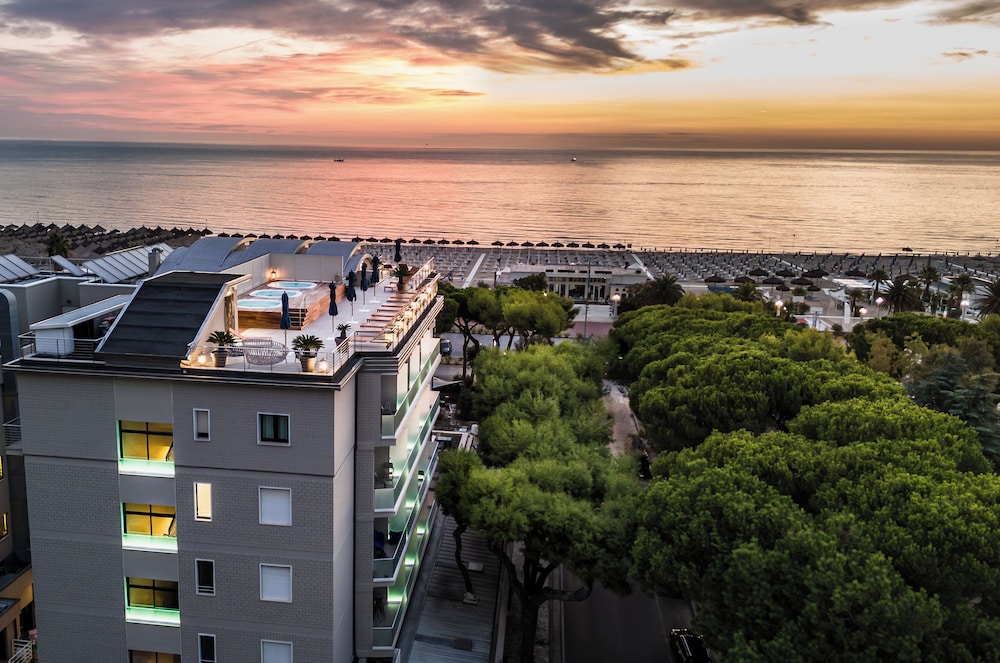 

Roma - Abruzzo e Marche - Hotel Cristallo