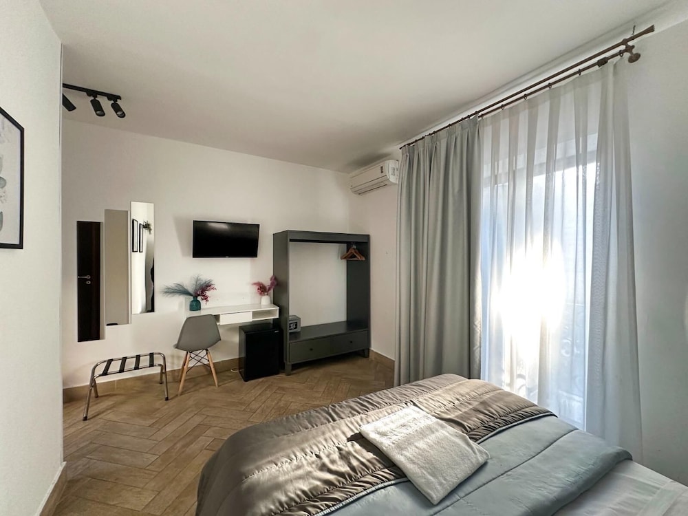 

Alghero - Costiera Amalfitana, Mare Italia - Hotel Barbato
