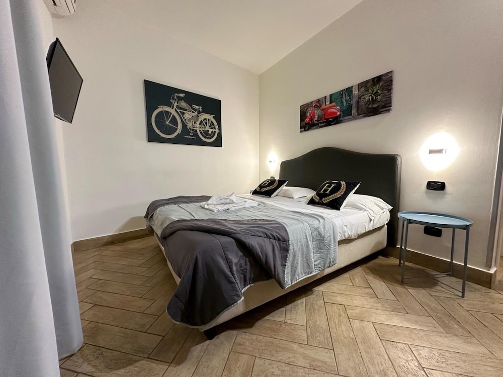 

Milano - Casalnuovo di Napoli - Hotel Barbato