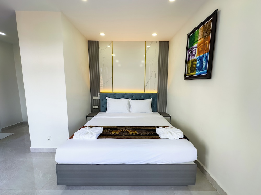 

Roma - Sihanoukville - C-Hotel