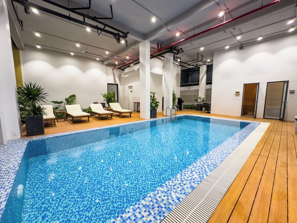 

Milano - Sihanoukville - C-Hotel