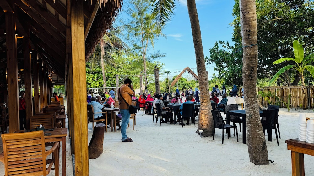 

Bari - Maldive, Oceano Indiano - Wave Crest Retreat