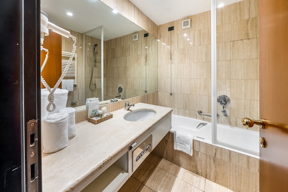 

Catania - Monza - Abacus Hotel