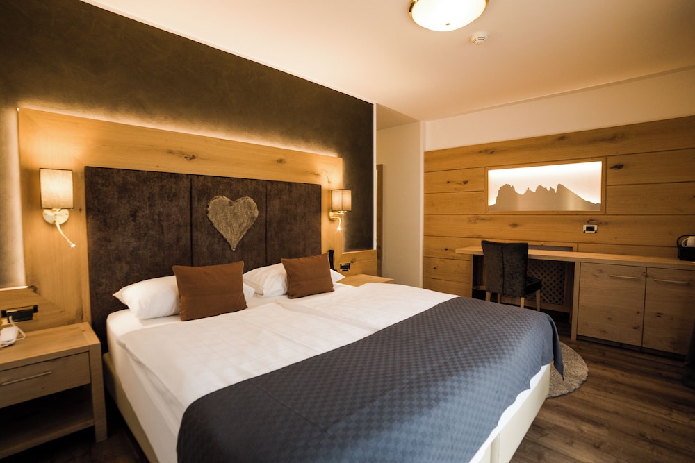 

Milano - Corvara in Badia - Freina Mountain Lifestyle Hotel