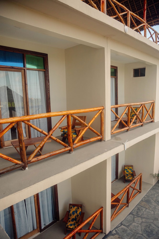 

Firenze - Kendwa - Ocean Breeze Hotel