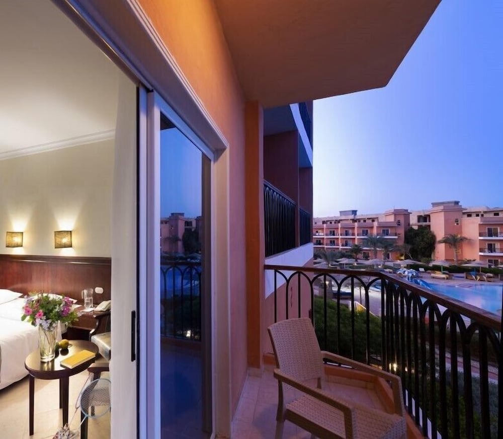 

Torino - El Gouna - Three Corners Sunny Beach Resort