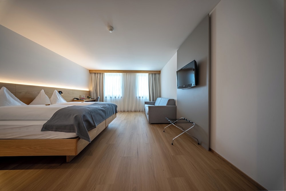 

Napoli - Saint Moritz - Hotel Piz St. Moritz