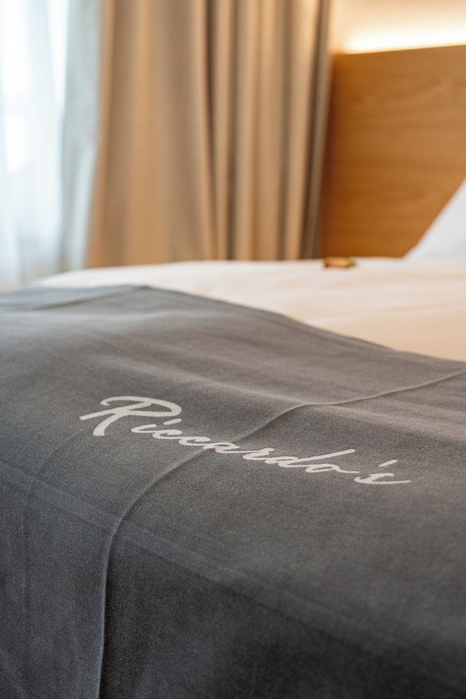 

Napoli - St. Moritz, Montagna Svizzera - Hotel Piz St. Moritz