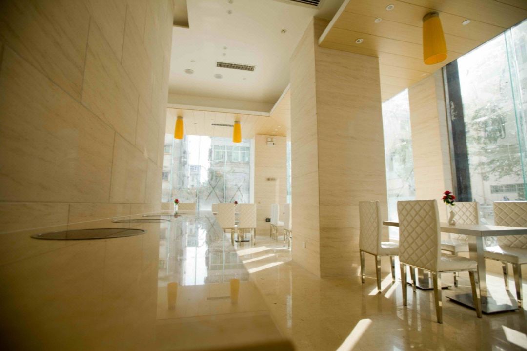 

Torino - Sanya - Ji Hotel (Sanya Central)